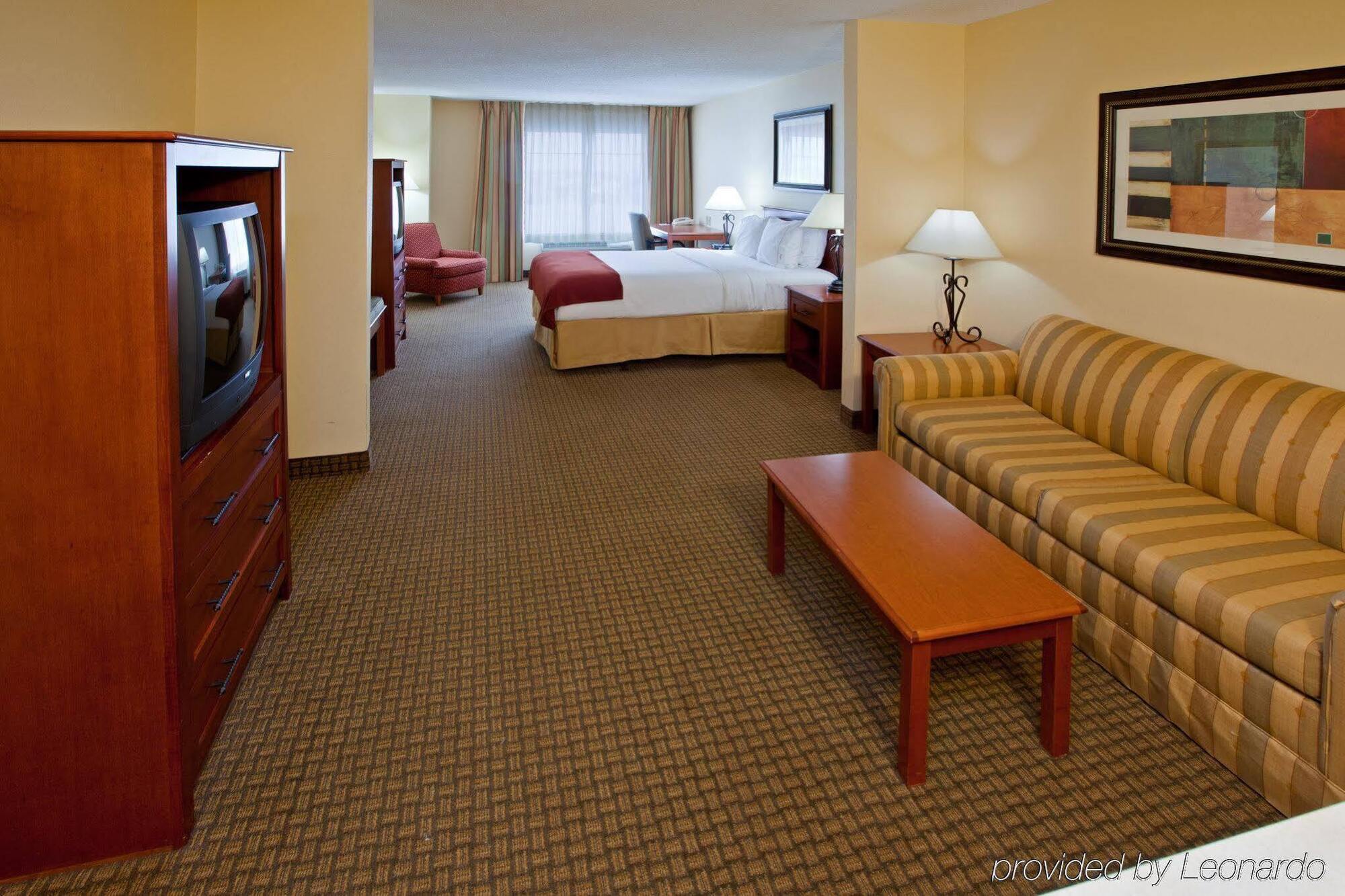 Holiday Inn Express Hotel & Suites Greenville By Ihg Eksteriør bilde
